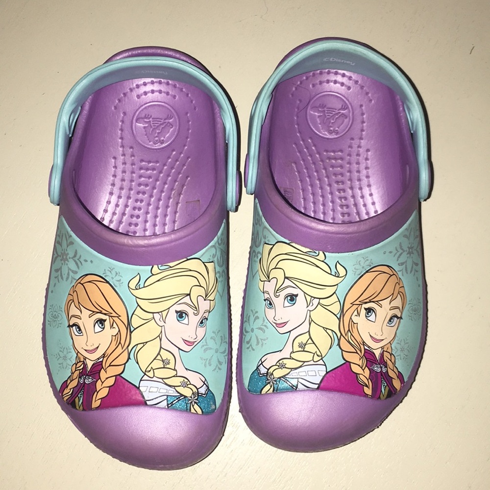 Frozen crocs